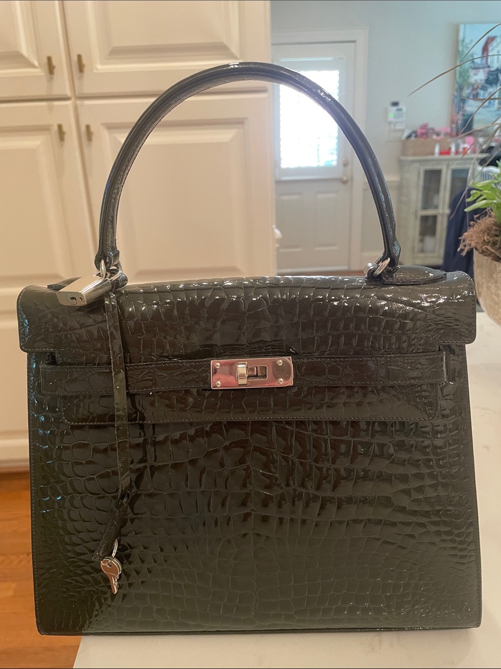 Finesse La Model NEW black patent crocodile bag